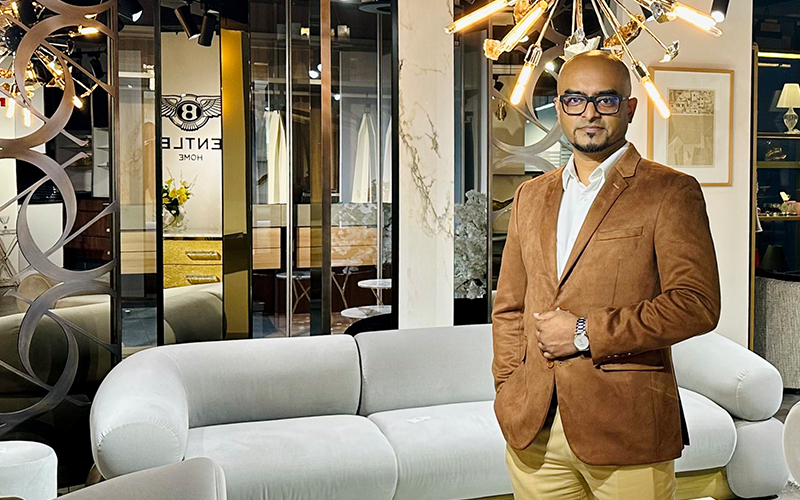 A Pioneer in Deluxe Furnishings: Penthouse Livings